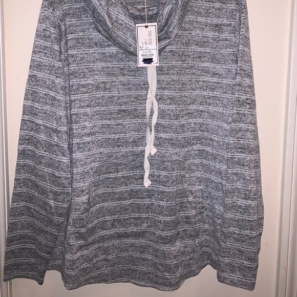 No Comment Plus top - Picture 2 of 2